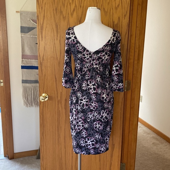 Diane VonFurstenberg 100% silk jersey dress with pockets. - Picture 4 of 5